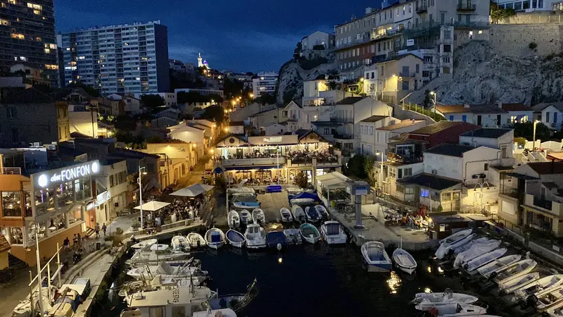Vallon des Auffes at night